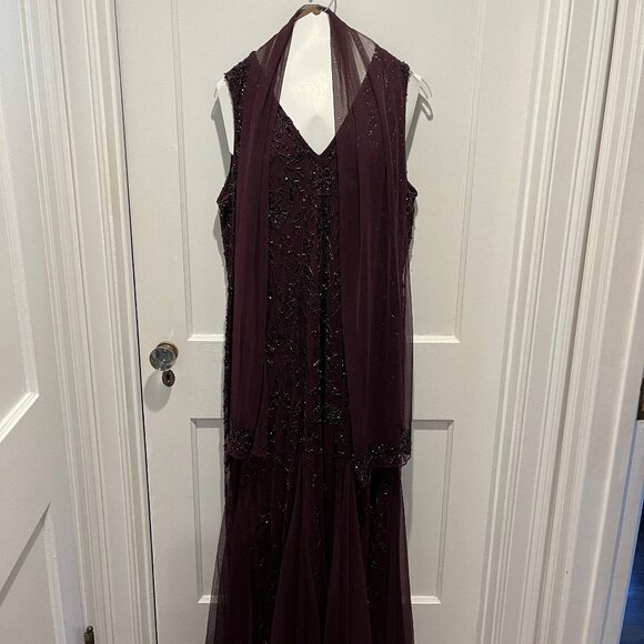 Formal Beaded Evening Gorgeous Wine color Full Lenght Gown - Picture 4 of 14